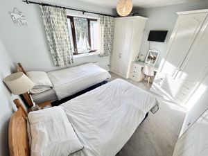 Photo 16- click for photo gallery